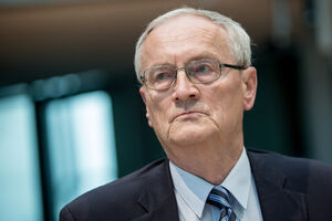August Hanning, antigo chefe da BND, foi detido por espionagem