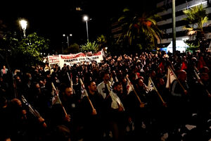 Manifestantes protestam em Atenas contra visita de Marco Rubio