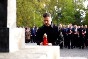 Zelensky homenageia vítimas do massacre de Babi Yar em Kiev