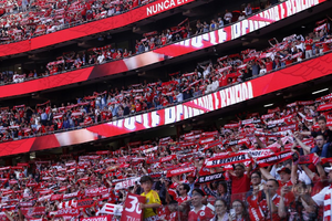 Adeptos do Benfica nas bancadas do Estádio da Luz