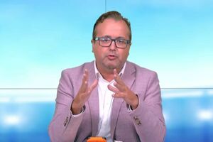 “Antes de atirarem lama à Medialivre lembrem-se de quando Villas-Boas foi falar com Mário Ferreira”: Vítor Pinto na CMTV