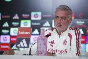 Real Madrid head coach Jose Mourinho attends a press conference