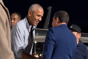 Barack Obama recebido por Nuno Piteira Lopes em Cascais