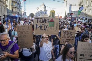 Manifestantes em Lisboa exigem soluções para o custo de vida: "Tenho medo"