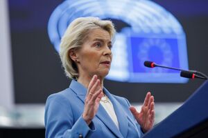 Von der Leyen apoia Zelensky em Kiev após críticas de Trump