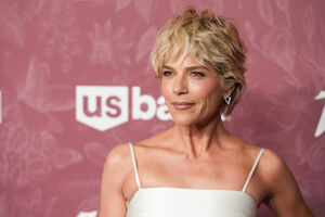 Selma Blair foi detida após ter mordido uma hospedeira