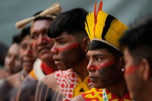 Povos indígenas no Brasil são alvo de ameaças por fazendeiros 