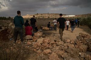Diplomatas europeus atacados por colonos em Taybeh, Cisjordânia