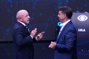 Lula e Flávio Bolsonaro acordam levantamento recíproco do sigilo bancário