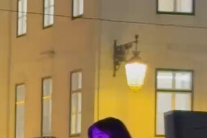 Ana Moura cantou na acampada no Rossio