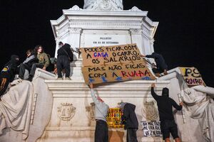 Manifestação no Rossio voltou na noite de terça-feira