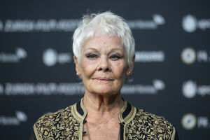 Judi Dench tem 91 anos