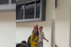 Eleitora faz saudação nazi no Rio de Janeiro