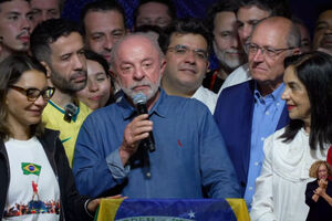 "Quero agradecer a generosidade da juventude brasileira": Lula agradece apoio dos eleitores