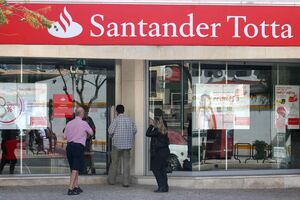 O Santander é o banco alvo de mais queixas de clientes que vieram as suas contas encerradas
