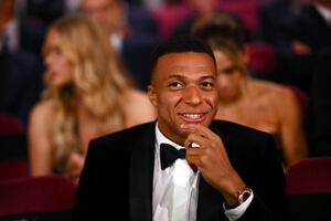China rejeita declarações que 'firam sentimentos do povo chinês' após polémica com Mbappé