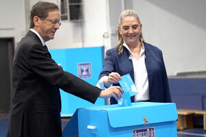 Presidente israelita apela a eleições bem-sucedidas após votar em Jerusalém 