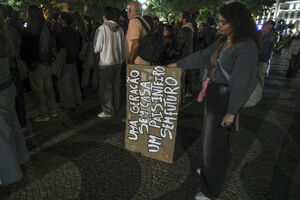 Os melhores cartazes das manifestações pela habitação