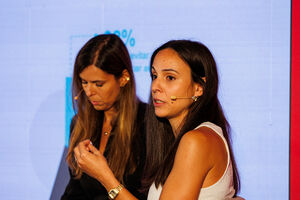 Da esquerda para a direita: Soraia Franco Leite, corporate affairs director da DECO PROteste; Vera Gonçalves, retail client director da Worldpanel by Numerator.