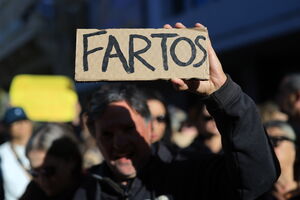 Os melhores cartazes das manifestações pela habitação