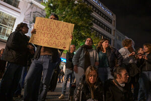 Os melhores cartazes das manifestações pela habitação