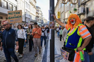 Os melhores cartazes das manifestações pela habitação