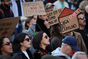 Os melhores cartazes das manifestações pela habitação