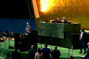 "Isto não é a sua ditadura comunista": EUA e Cuba trocam acusações aos gritos durante debate na ONU