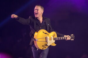 Bryan Adams tem atualmente 66 anos