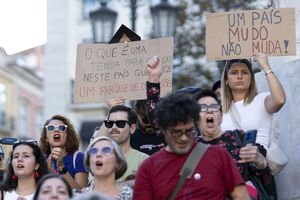 Um país mudo não muda! Pessoas protestam pela habitação em Lisboa