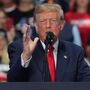 Trump ataca Zelensky: 'É altura de a Ucrânia encontrar outro presidente'