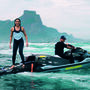 Michelle des Bouillons surfa na Nazaré