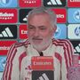 'Estou horrível? Se disseres que sim...': barba de Mourinho gera gargalhadas na sala de imprensa