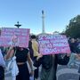 'Se soubesse tinha guardado as casas da Barbie': manifestações em várias cidades do País