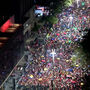Milhares saem à rua em São Paulo para celebrar vitória de Lula nas presidenciais brasileiras 