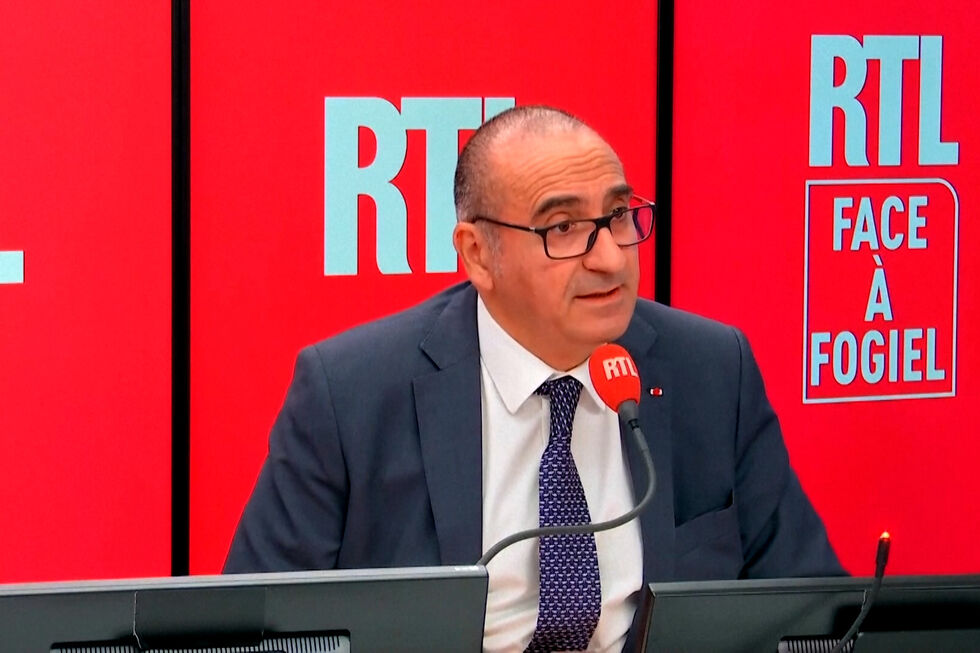 "Estou a suspender": Ministro do Interior francês trava uso de granadas de atordoamento nos protestos estudantis 