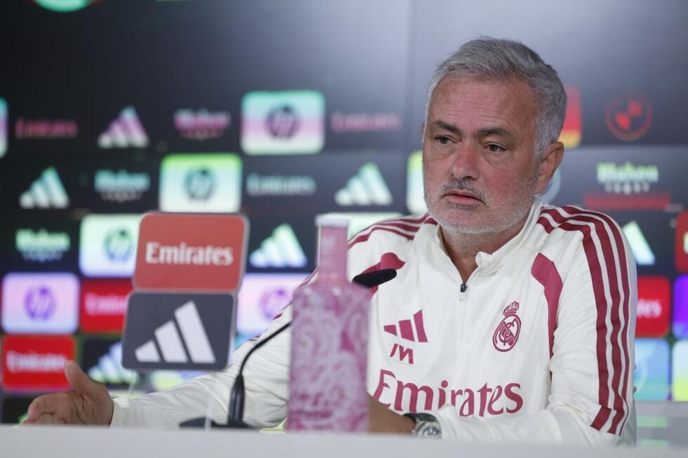 Real Madrid head coach Jose Mourinho attends a press conference