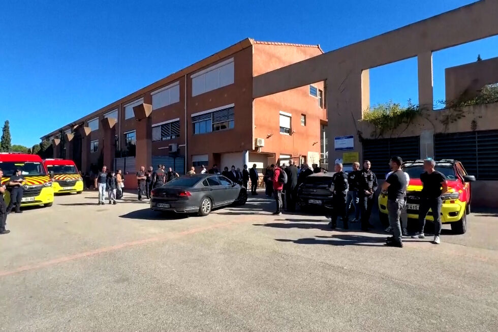 “Chocou toda a gente”: aluno de 14 anos detido após tiroteio em escola no sul de França 