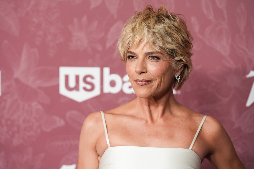 Selma Blair foi detida após ter mordido uma hospedeira