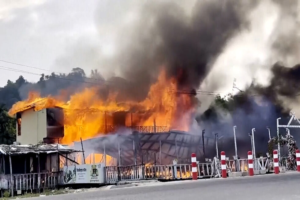 Incêndio em resort turístico no Bangladesh faz pelo menos dez mortos
