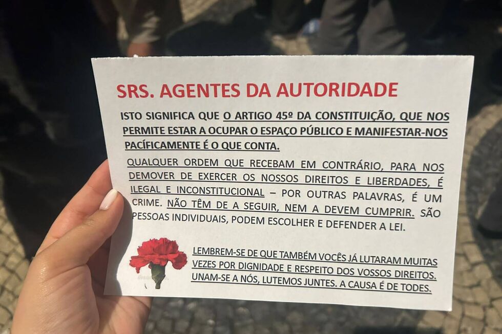 Panfleto distribuído no Rossio