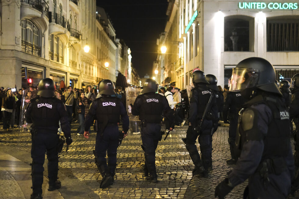 PSP atua durante as manifestações no Rossio