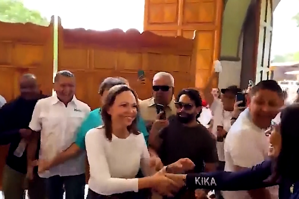 María Corina Machado regressa à Venezuela depois de ter estado em exílio