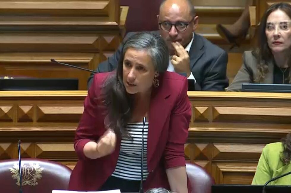 LIVRE questiona Luís Montenegro: "É esta a forma com que o senhor primeiro-ministro quer que o seu mandato seja lembrado?"