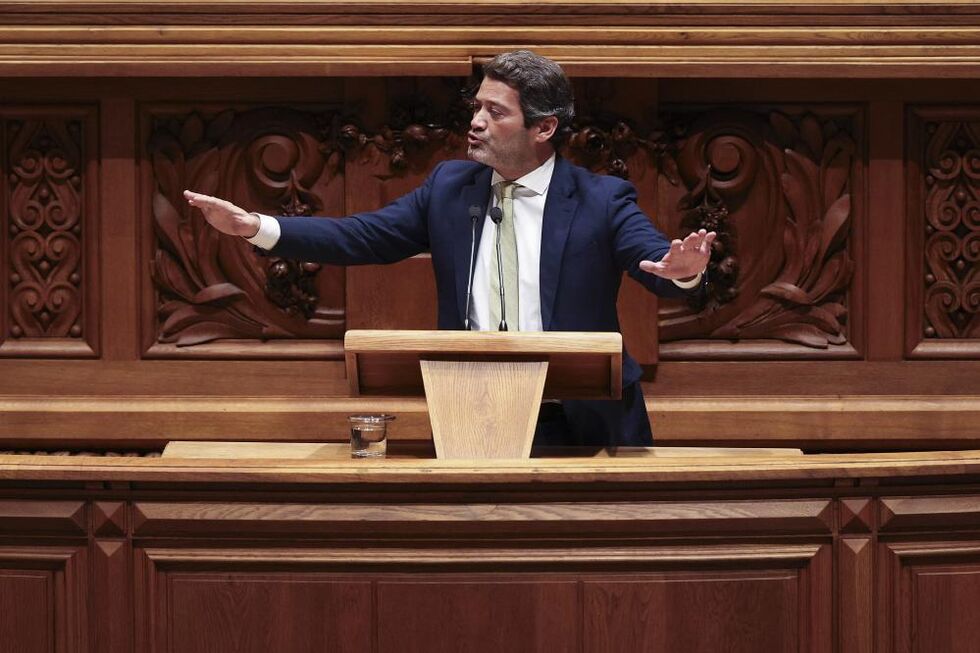 André Ventura defende lei de equilíbrio para habitação no parlamento
